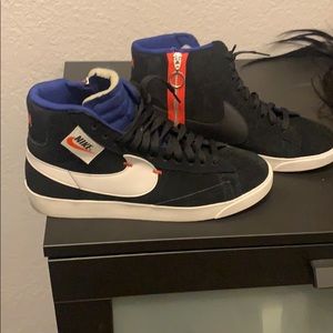 Nike blazers mid